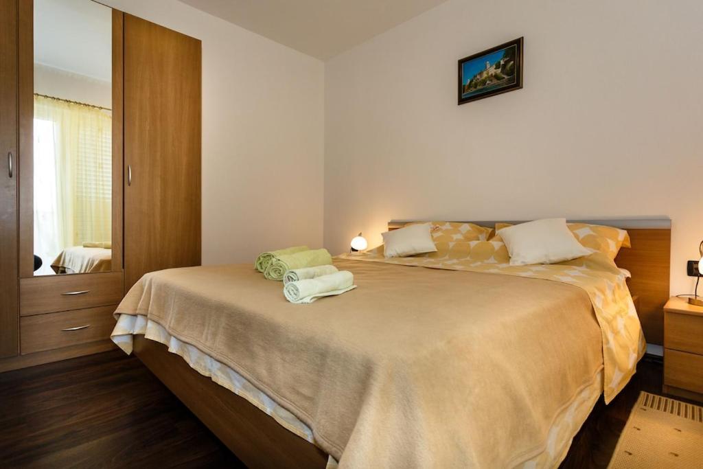 Premium Apartment Near Center And Beach With Parking Krk Town Exterior photo